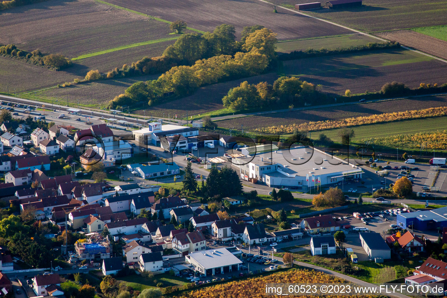 N, industrial area in Rülzheim in the state Rhineland-Palatinate, Germany from above