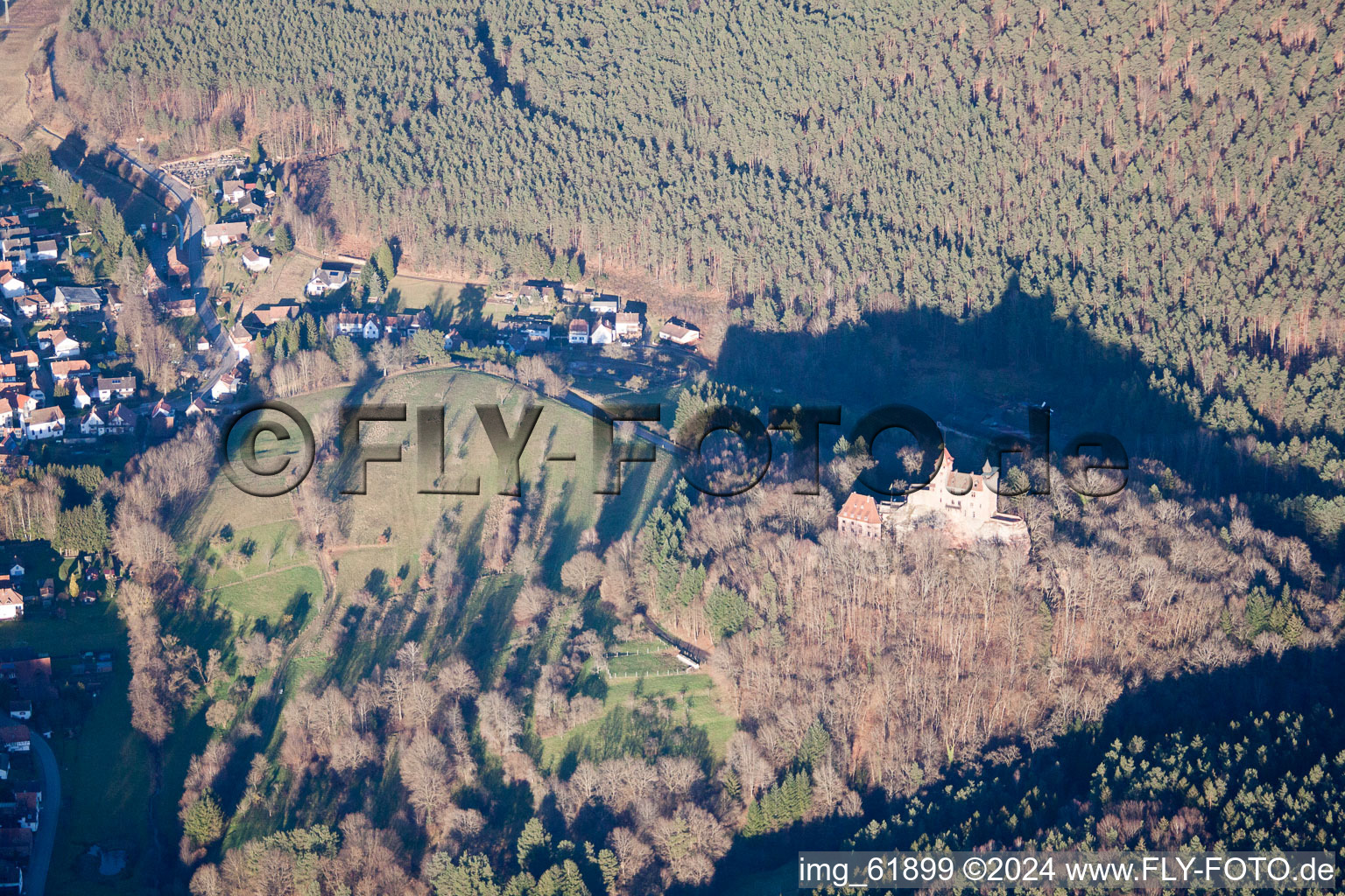 Oblique view of Erlenbach, Berwartstein Castle in Erlenbach bei Dahn in the state Rhineland-Palatinate, Germany