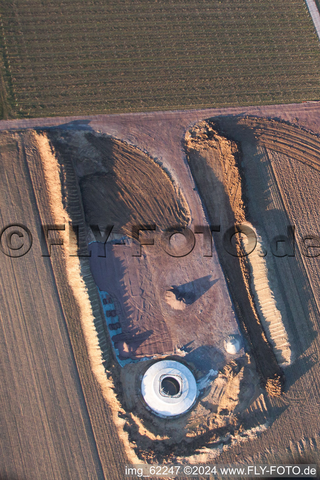 Wind turbines in the district Offenbach in Offenbach an der Queich in the state Rhineland-Palatinate, Germany from above