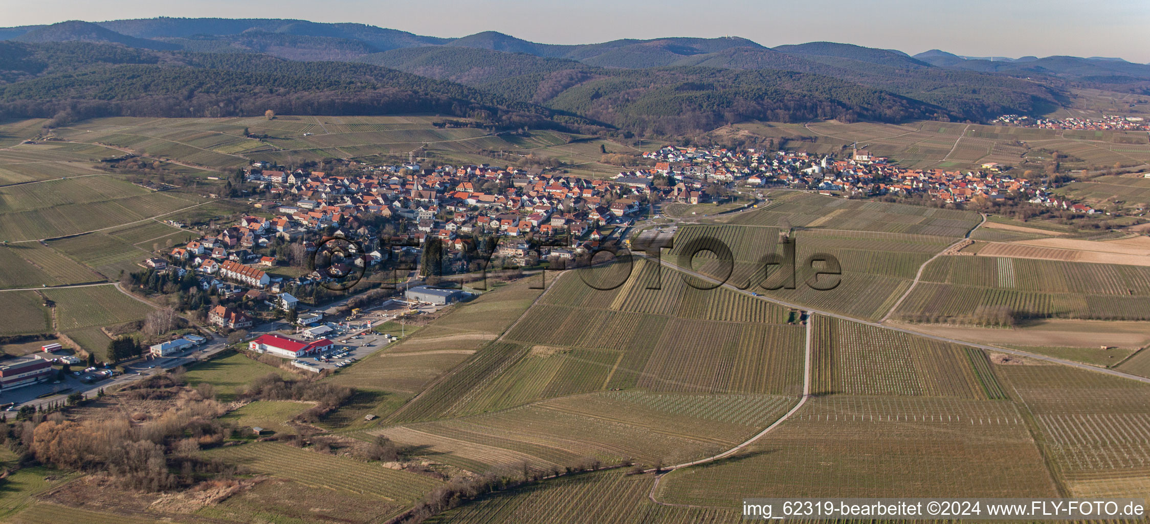 From the southeast in the district Schweigen in Schweigen-Rechtenbach in the state Rhineland-Palatinate, Germany