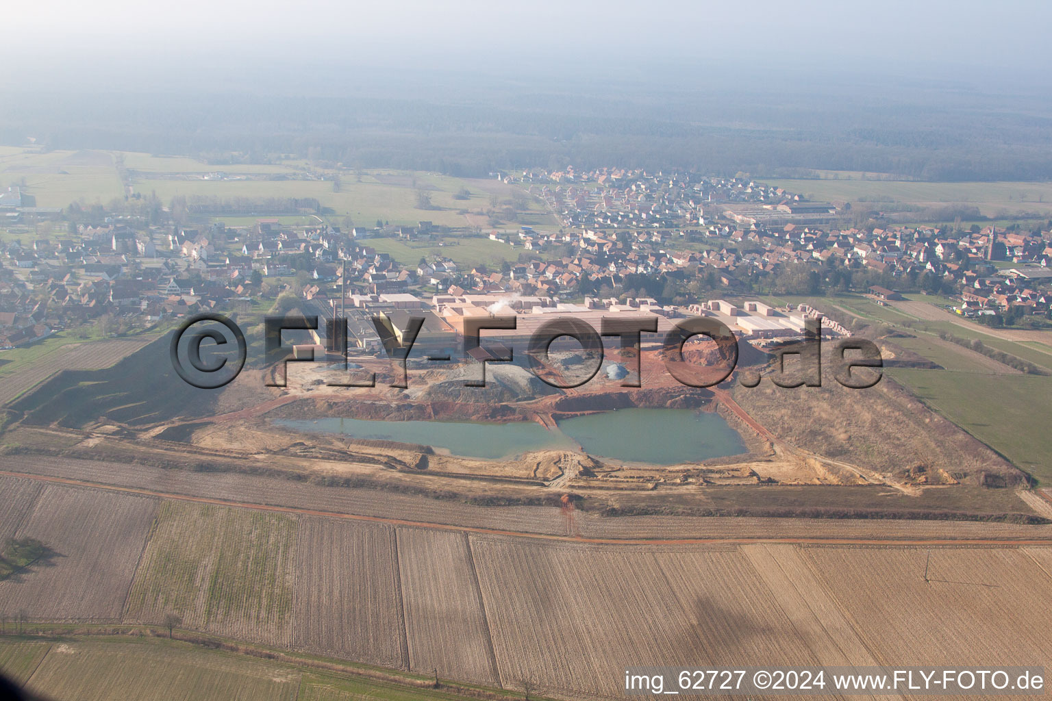 Oblique view of Kuhlendorf in the state Bas-Rhin, France