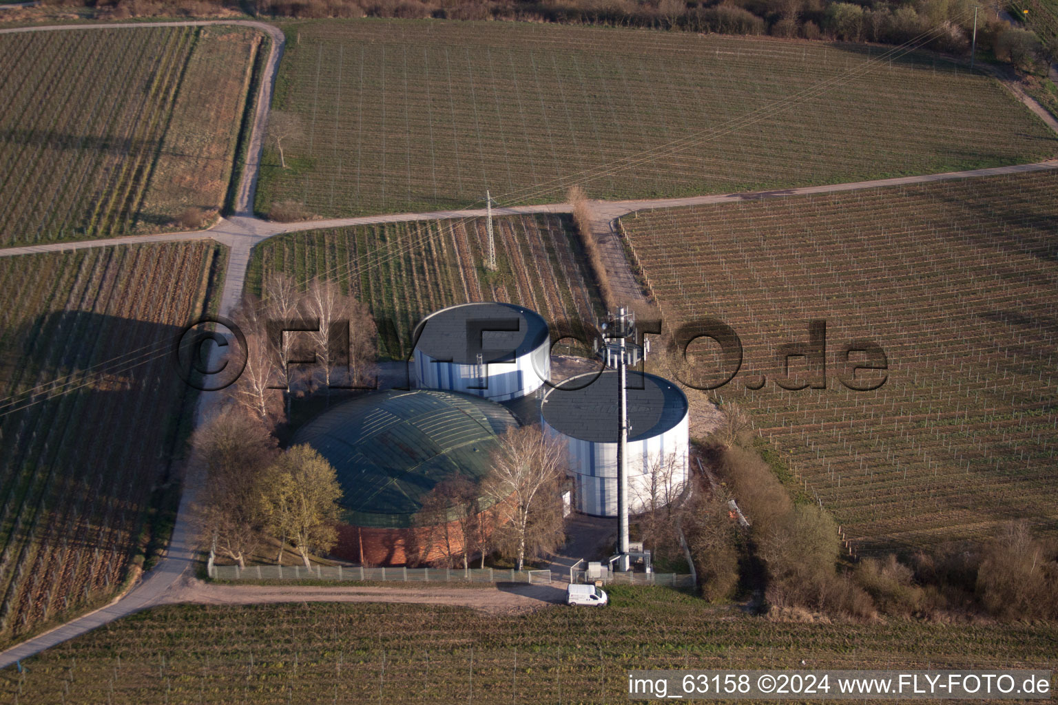 Aerial photograpy of Water towers/tanks in the district Arzheim in Landau in der Pfalz in the state Rhineland-Palatinate, Germany