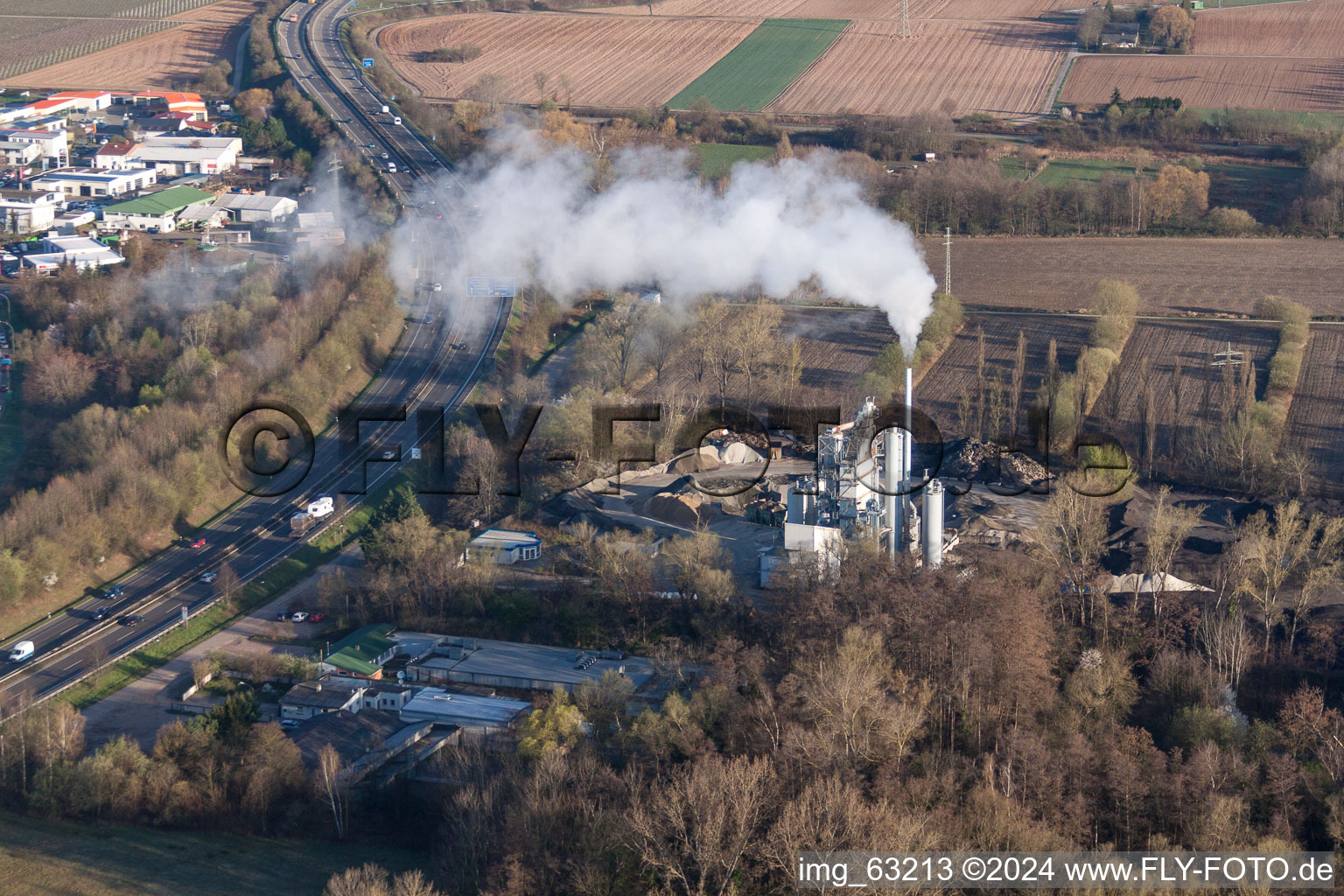 Building and production halls on the premises of Asphaltmischwerk Landau Juchem KG in Landau in der Pfalz in the state Rhineland-Palatinate, Germany