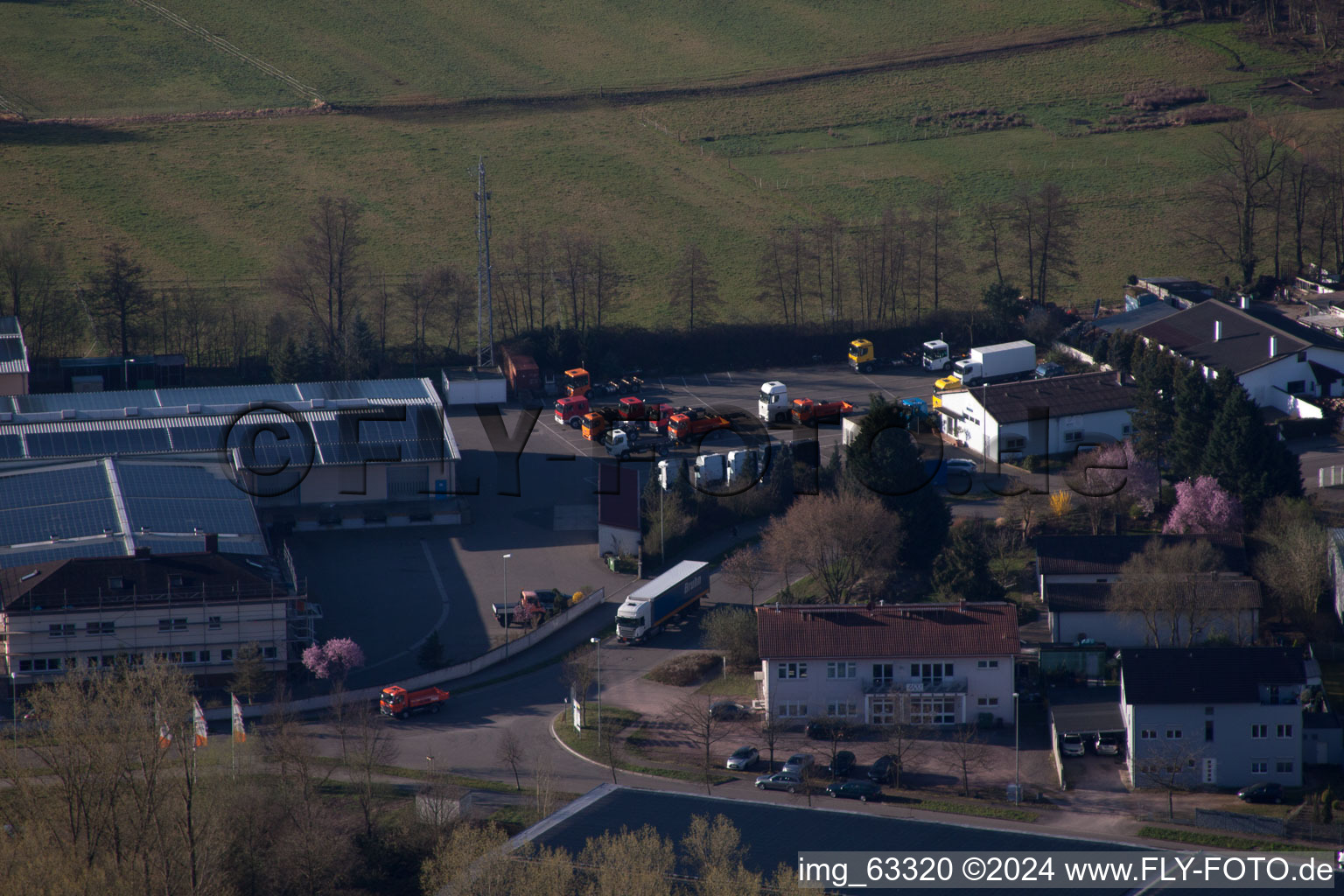 Oblique view of Horst Industrial Estate in the district Minderslachen in Kandel in the state Rhineland-Palatinate, Germany