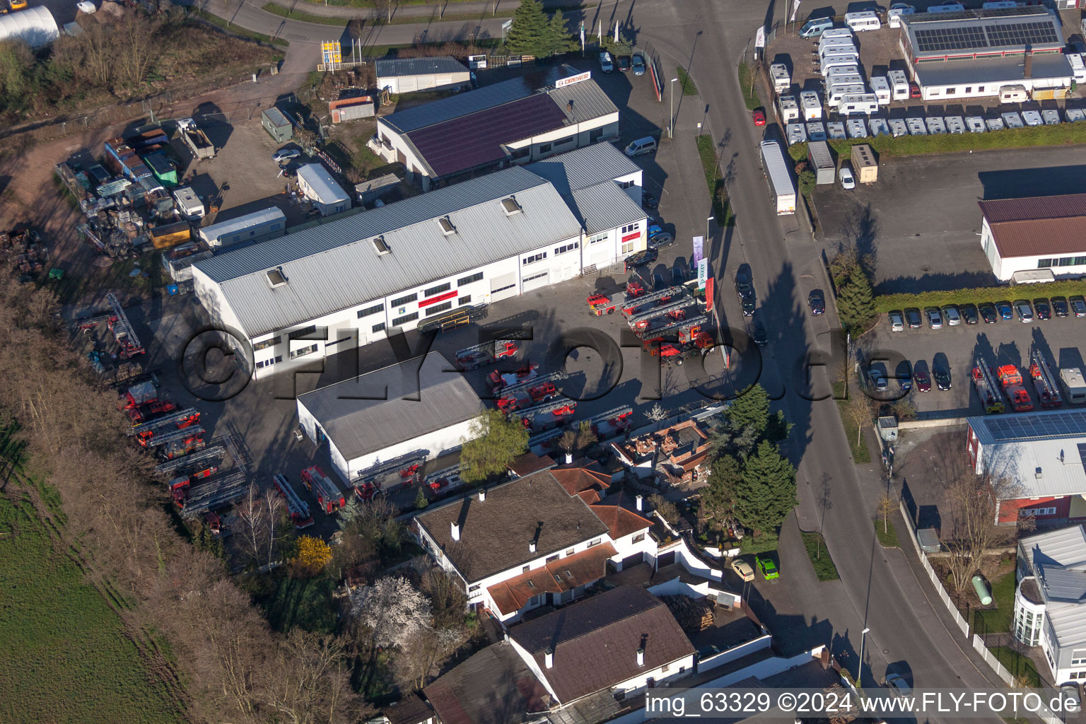 Bird's eye view of Minderlachen, Horst industrial estate, turntable ladder workshop Beitel and Stier GmbH in the district Minderslachen in Kandel in the state Rhineland-Palatinate, Germany