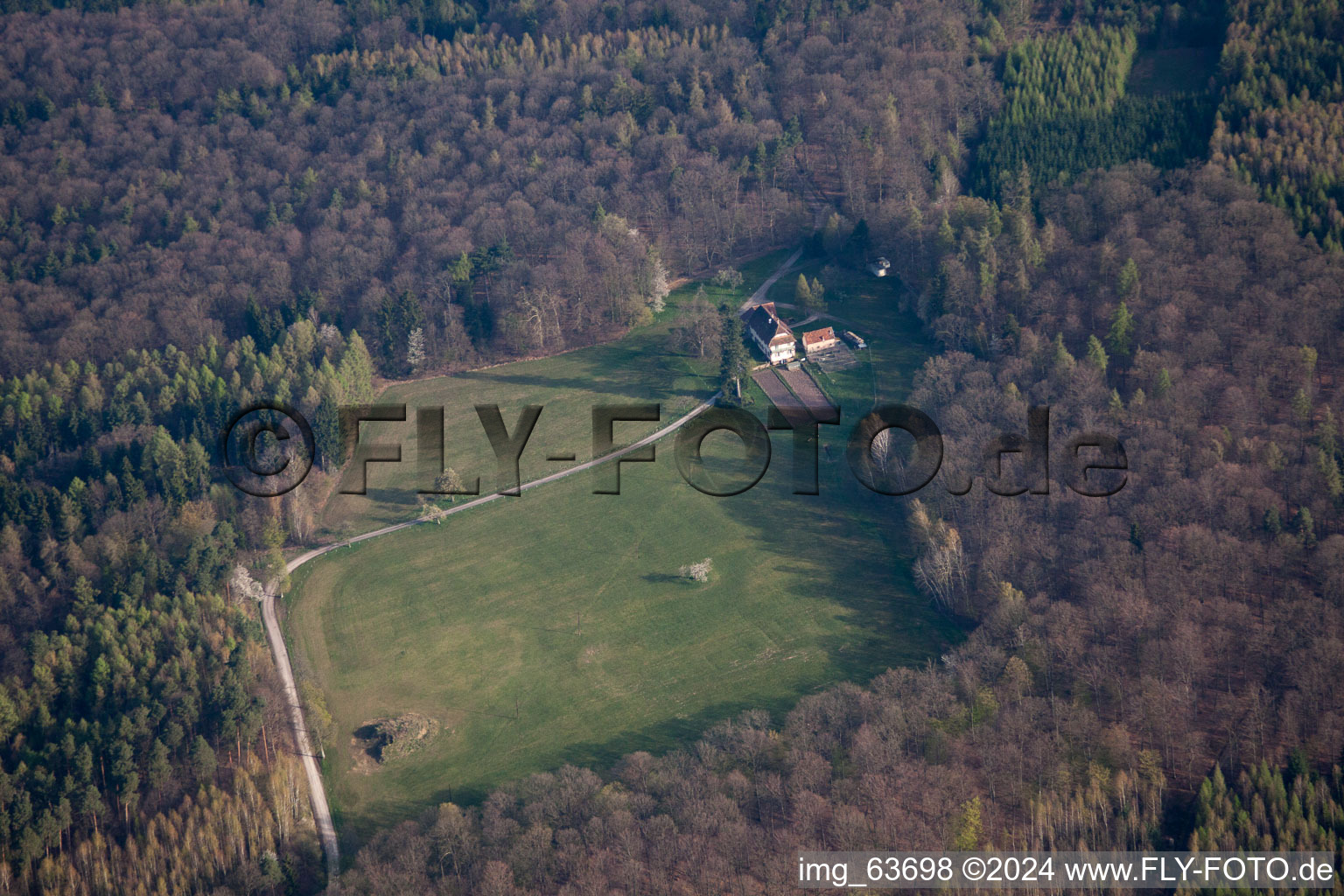 Bird's eye view of Nehwiller-près-Wœrth in the state Bas-Rhin, France