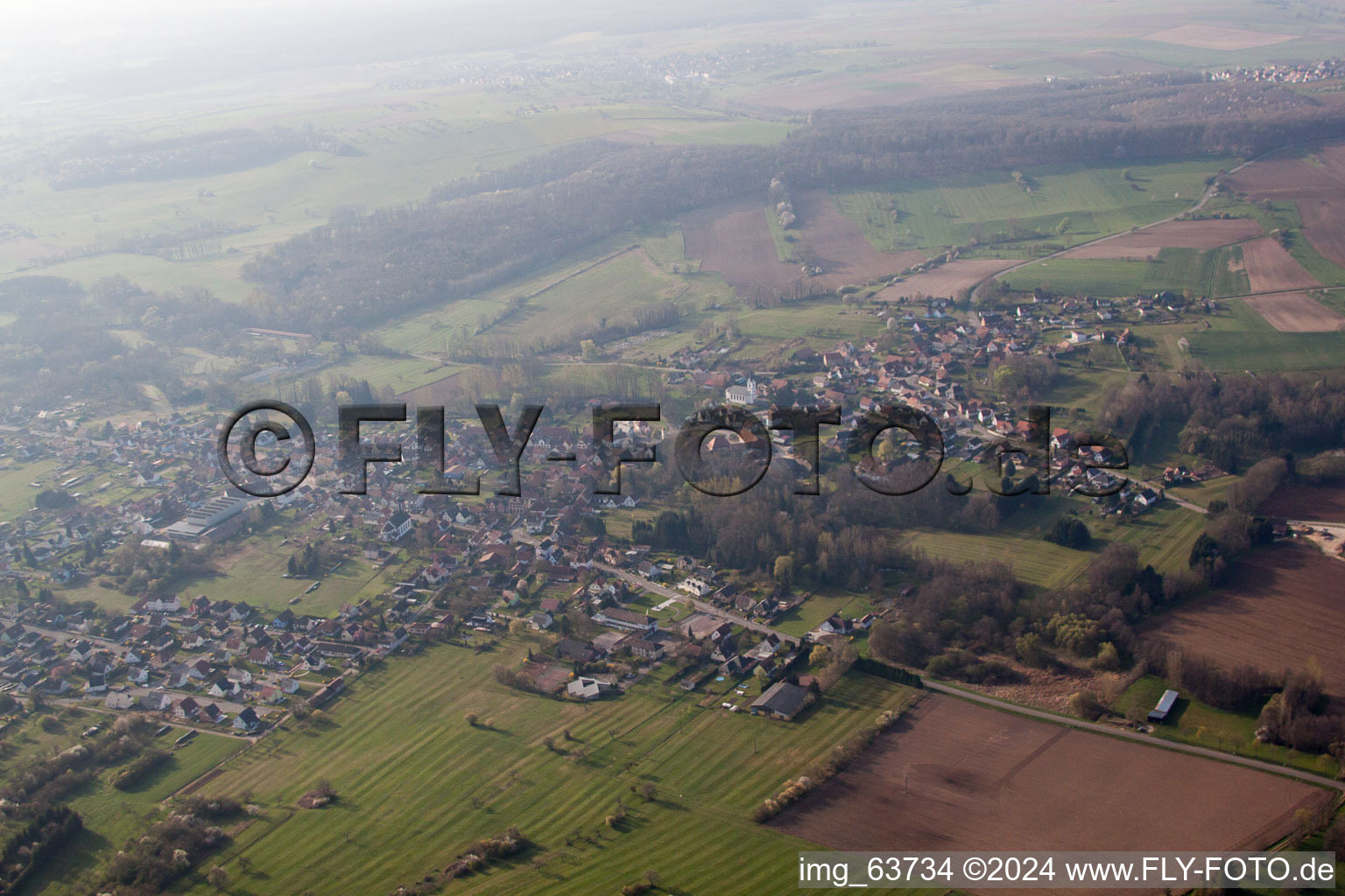 Oblique view of Gumbrechtshoffen in the state Bas-Rhin, France