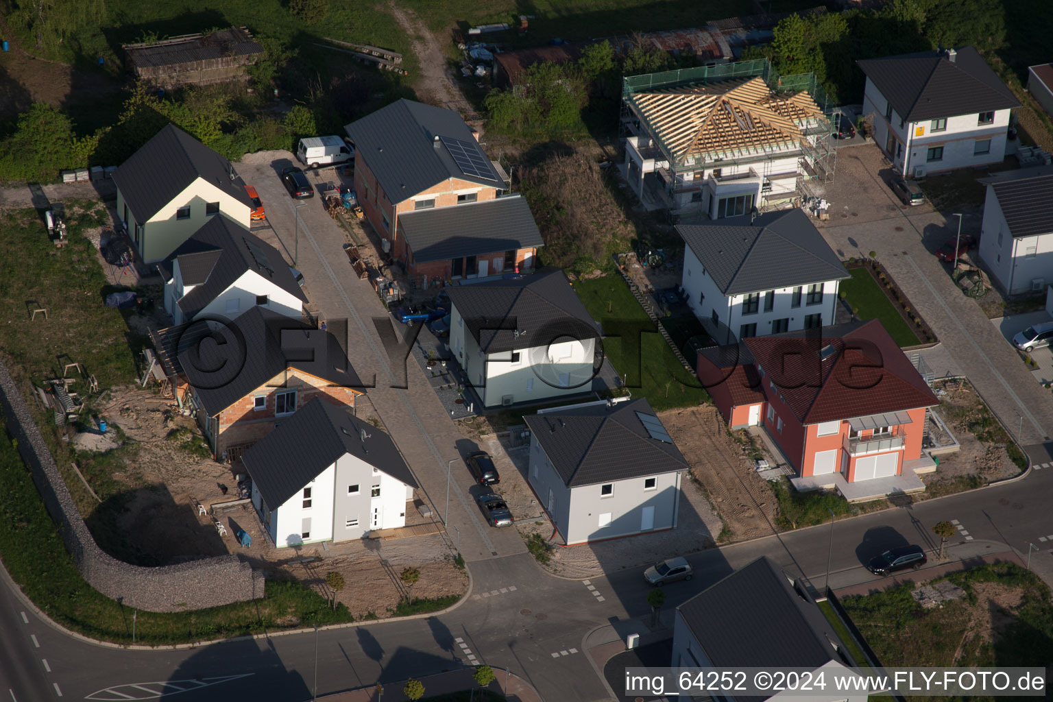 New development area east in Minfeld in the state Rhineland-Palatinate, Germany from above