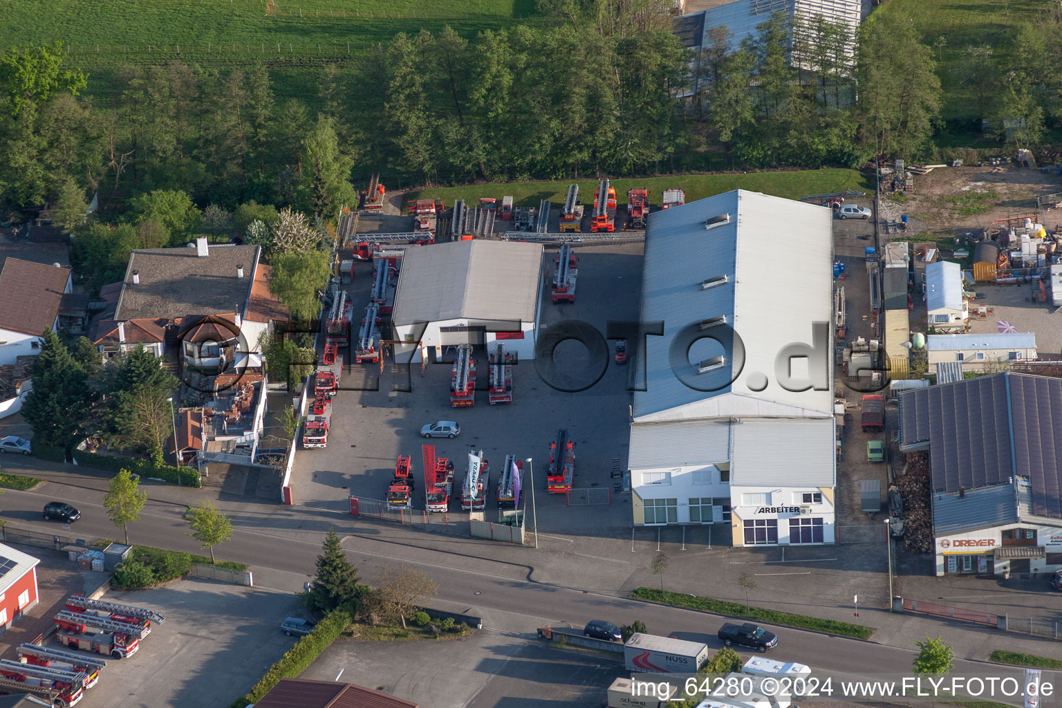 Minderlachen, Horst industrial estate, turntable ladder workshop Beitel and Stier GmbH in the district Minderslachen in Kandel in the state Rhineland-Palatinate, Germany viewn from the air