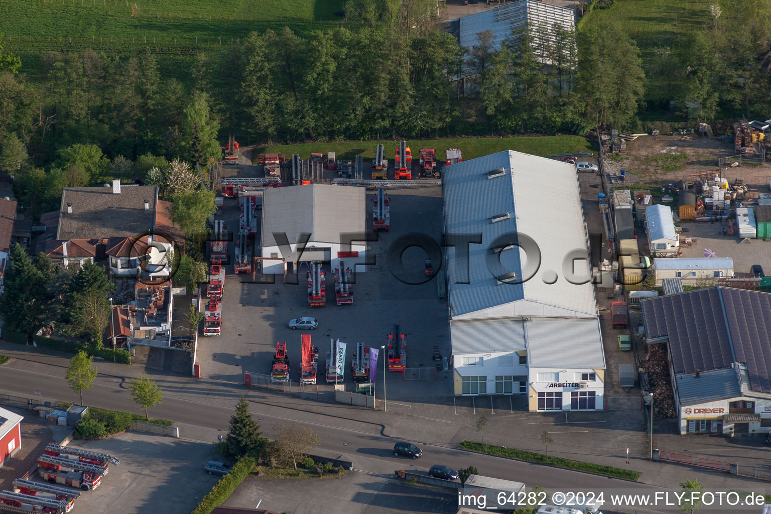 Drone recording of Minderlachen, Horst industrial estate, turntable ladder workshop Beitel and Stier GmbH in the district Minderslachen in Kandel in the state Rhineland-Palatinate, Germany