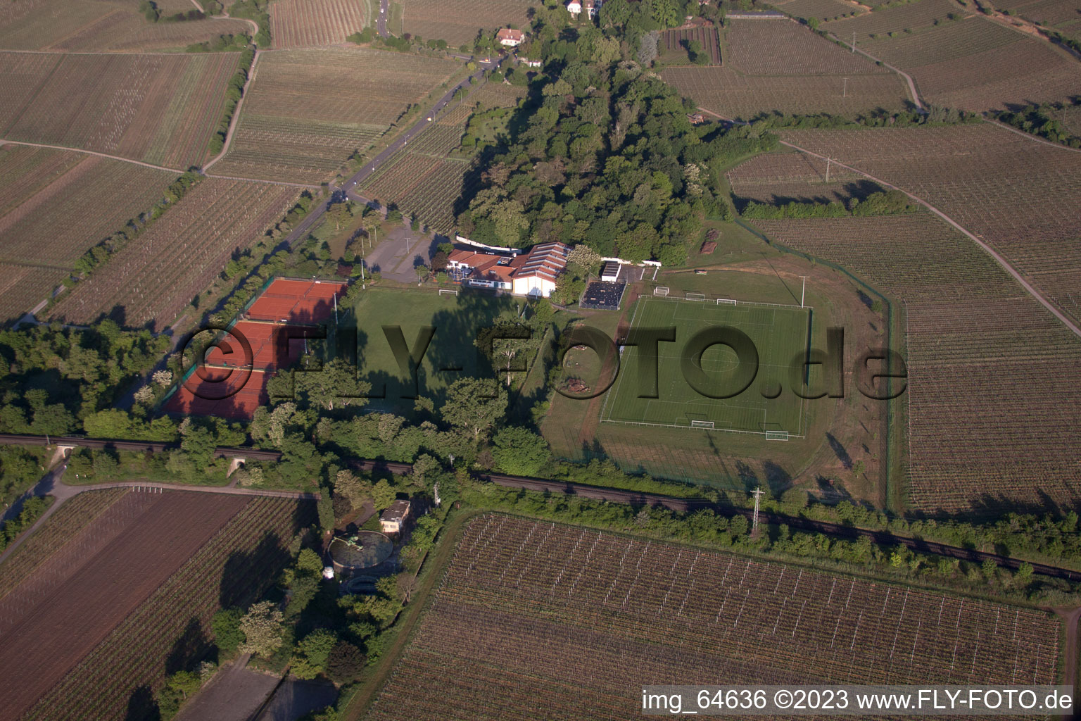 Aerial view of Sports center, tennis community Hildebrandseck THG in the district Königsbach in Neustadt an der Weinstraße in the state Rhineland-Palatinate, Germany