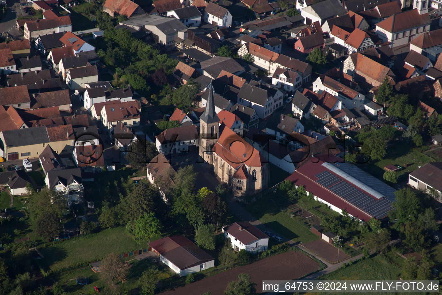 Aerial photograpy of Town View of the streets and houses of the residential areas in the district Appenhofen in Billigheim-Ingenheim in the state Rhineland-Palatinate