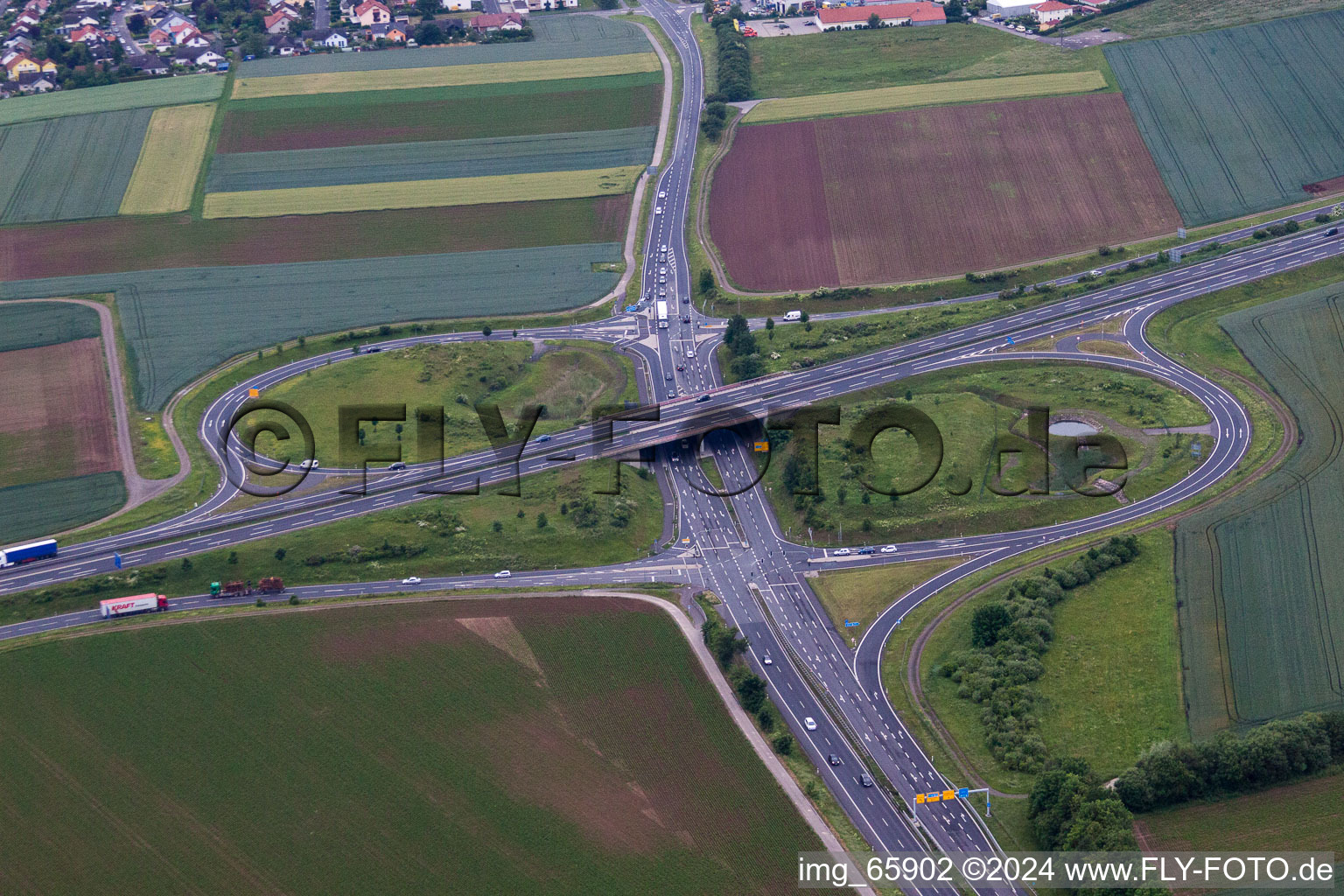 Routing and traffic lanes during the highway exit and access the motorway A 71 to the B303 in Geldersheim in the state Bavaria, Germany