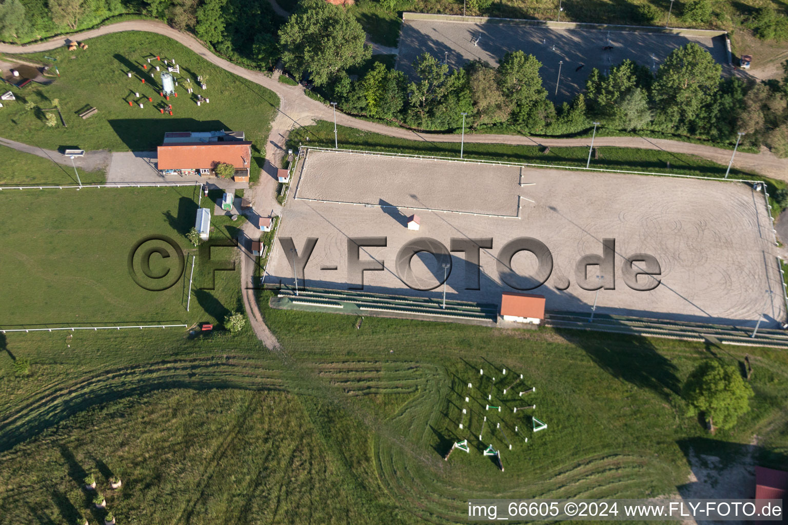 Oblique view of Racetrack racecourse - trotting Haras De La Nee in Neewiller-pres-Lauterbourg in Grand Est, France