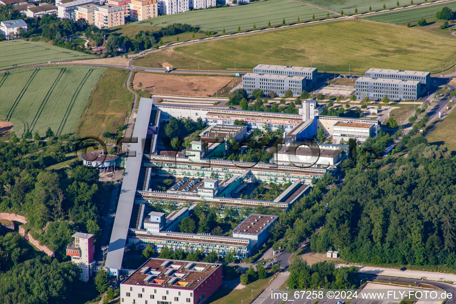 Campus building of the university Ulm with Institut fuer Elektronische Bauelemente and Schaltungen in Ulm in the state Baden-Wurttemberg, Germany