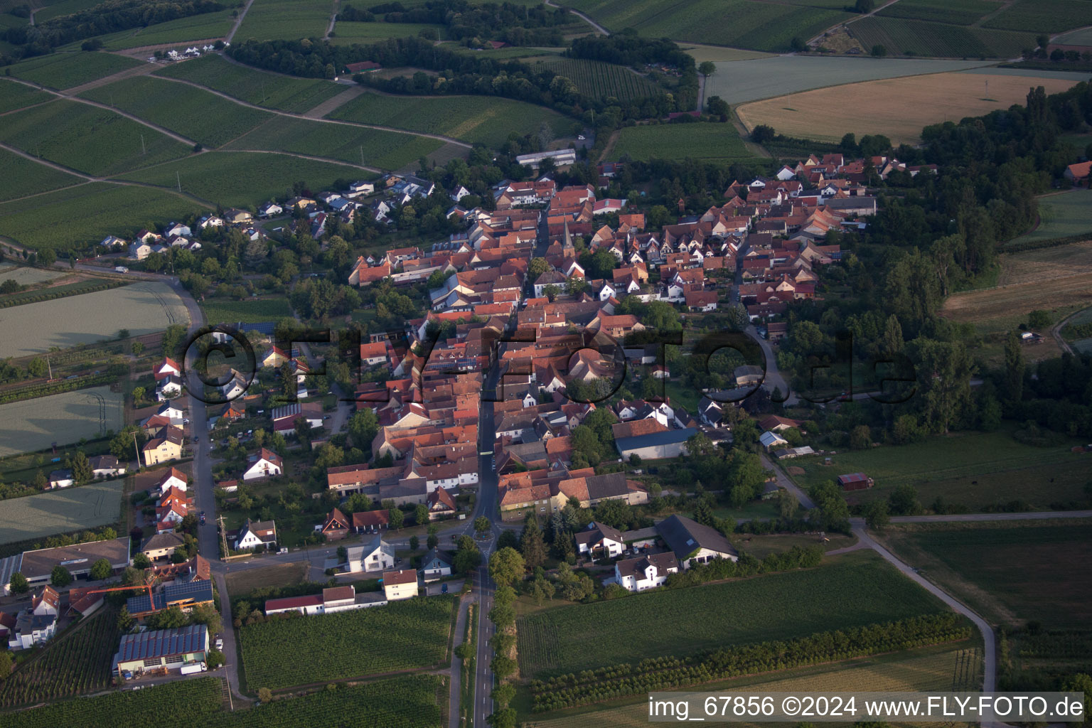 Drone recording of District Heuchelheim in Heuchelheim-Klingen in the state Rhineland-Palatinate, Germany