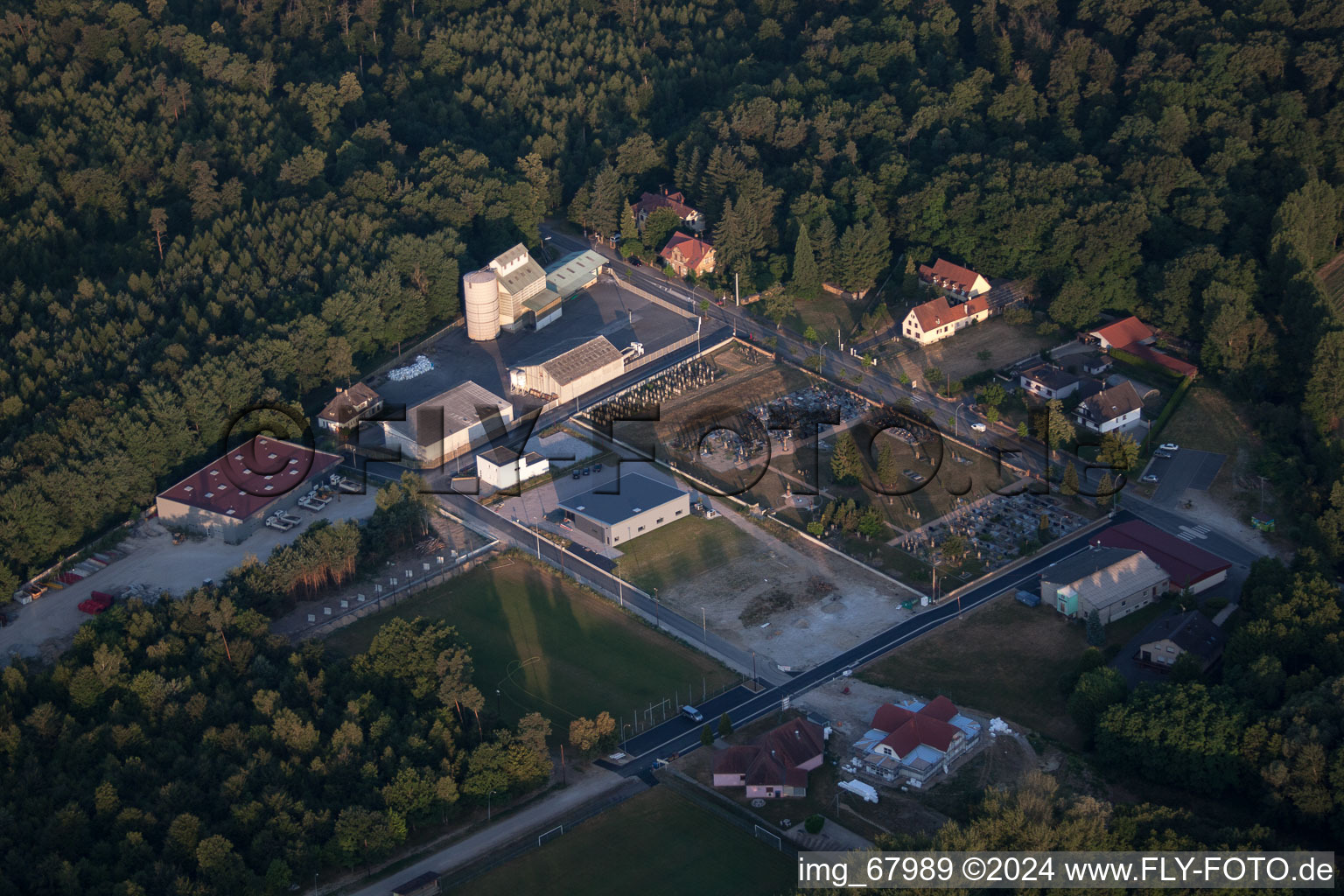 Niederrœdern in the state Bas-Rhin, France seen from above