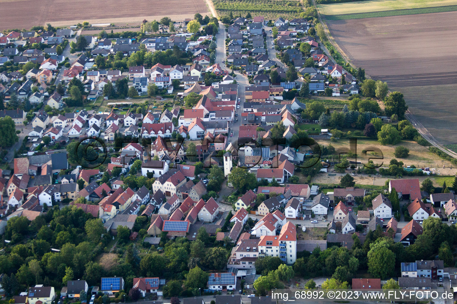 Bird's eye view of District Schauernheim in Dannstadt-Schauernheim in the state Rhineland-Palatinate, Germany