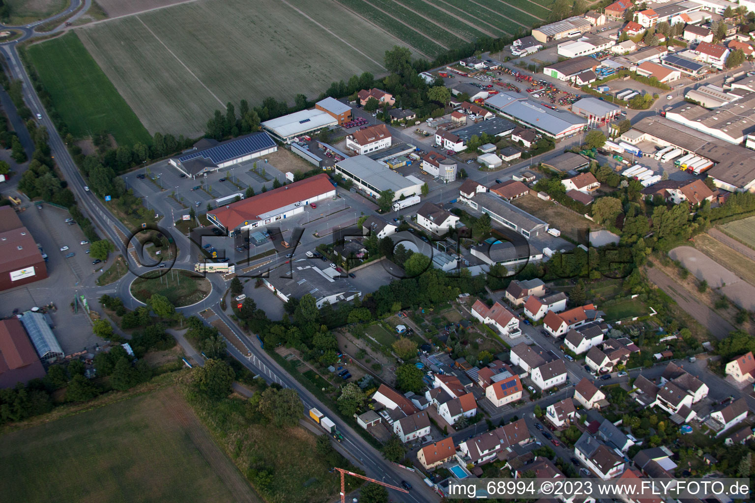 Aerial view of Aldi Lidl in the district Dannstadt in Dannstadt-Schauernheim in the state Rhineland-Palatinate, Germany
