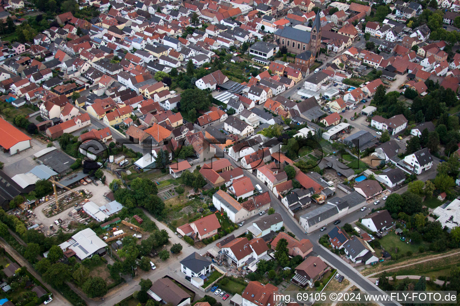 Oblique view of City view of the city area of in the district Roxheim in Bobenheim-Roxheim in the state Rhineland-Palatinate