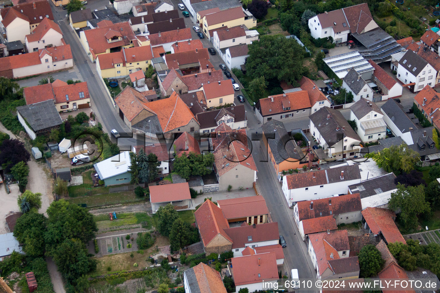 District Bobenheim in Bobenheim-Roxheim in the state Rhineland-Palatinate, Germany from above