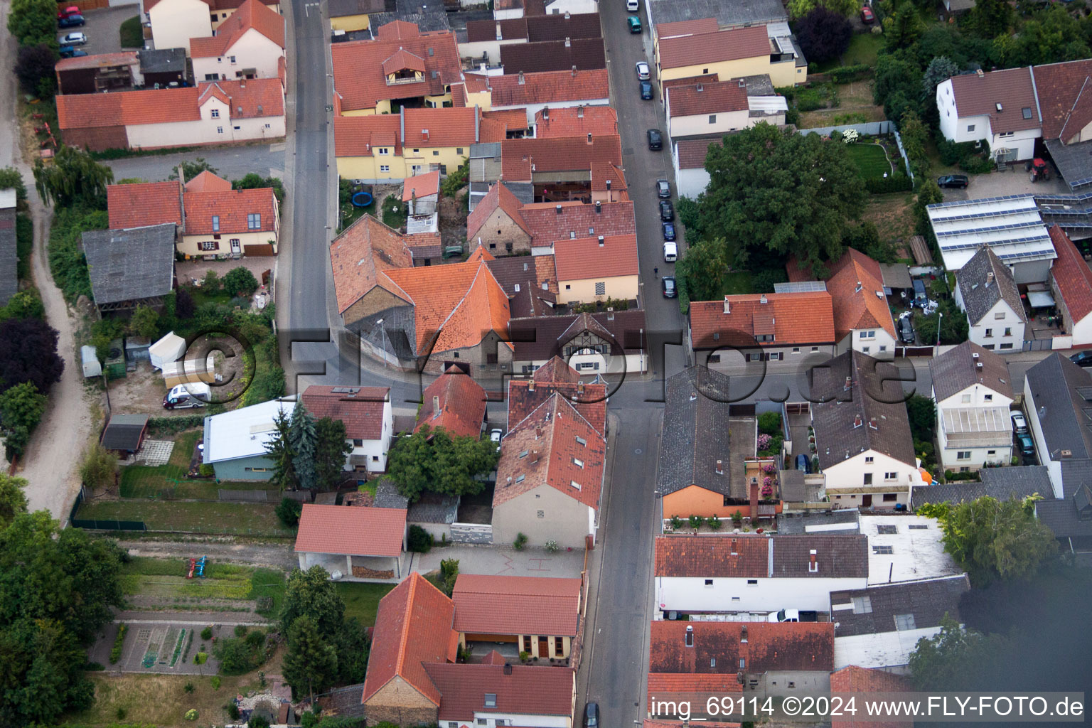 Bird's eye view of District Bobenheim in Bobenheim-Roxheim in the state Rhineland-Palatinate, Germany