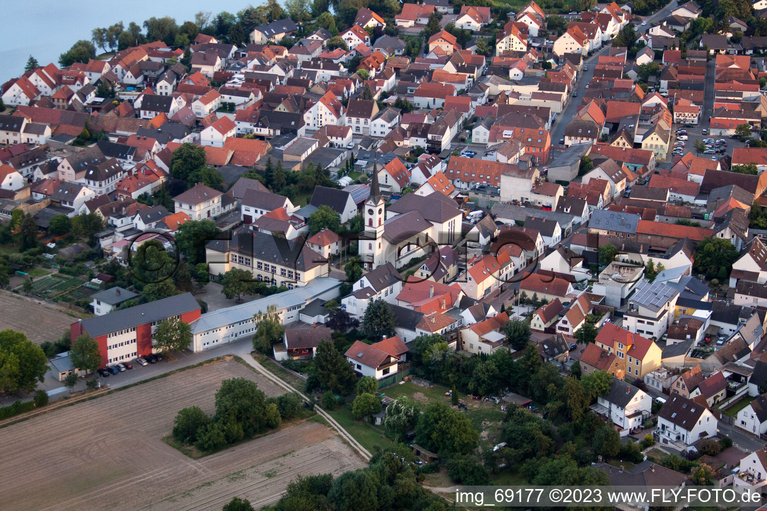 City view of the city area of in the district Roxheim in Bobenheim-Roxheim in the state Rhineland-Palatinate seen from above