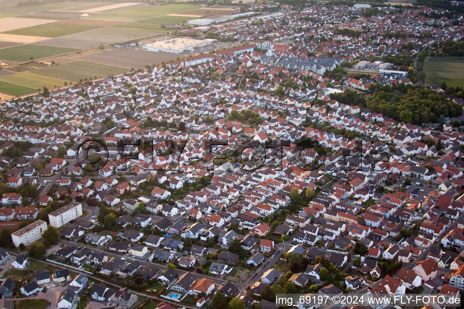 Bird's eye view of City view of the city area of in the district Roxheim in Bobenheim-Roxheim in the state Rhineland-Palatinate