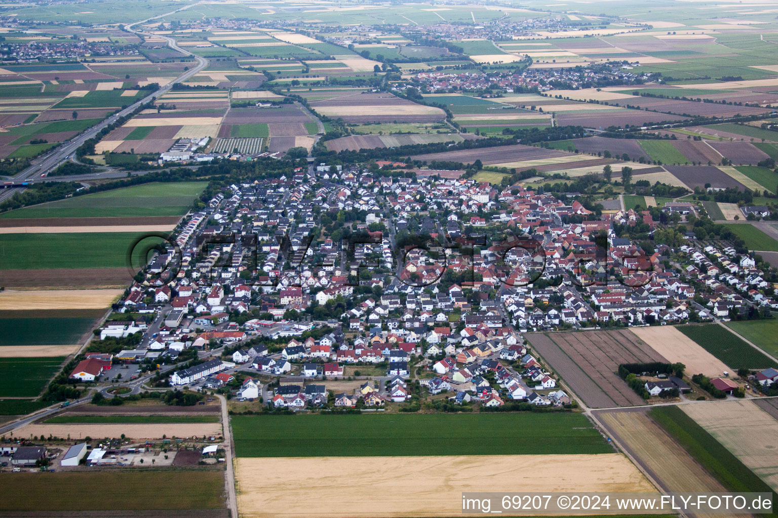 From the east in Beindersheim in the state Rhineland-Palatinate, Germany