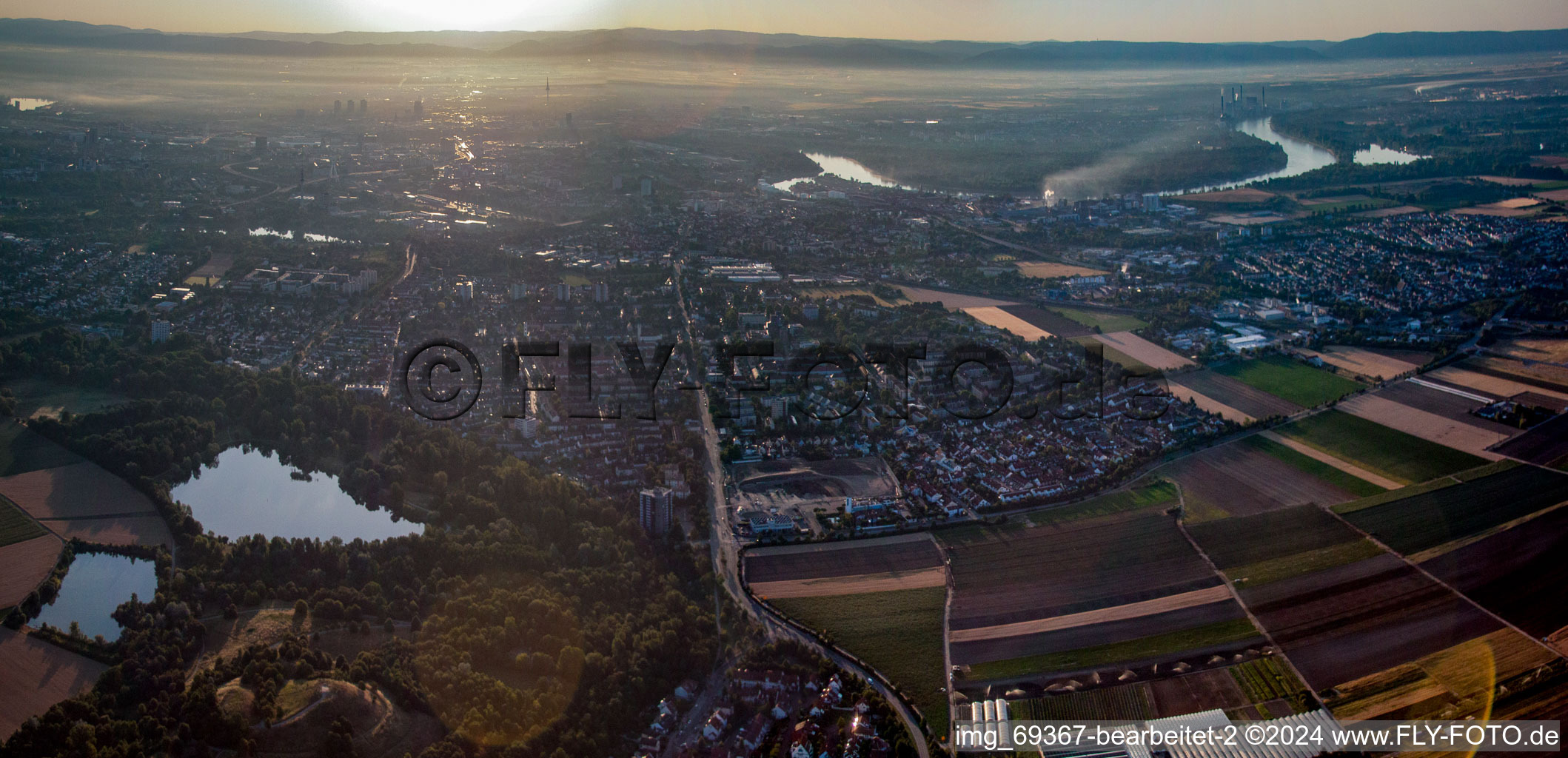 District Gartenstadt in Ludwigshafen am Rhein in the state Rhineland-Palatinate, Germany from the plane