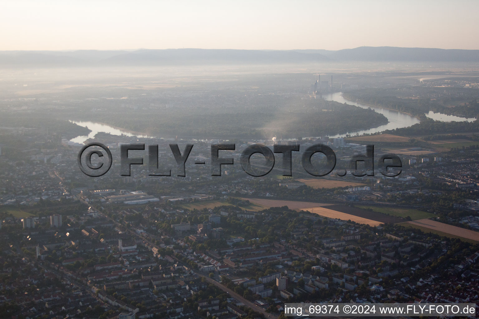 District Rheingönheim in Ludwigshafen am Rhein in the state Rhineland-Palatinate, Germany seen from above