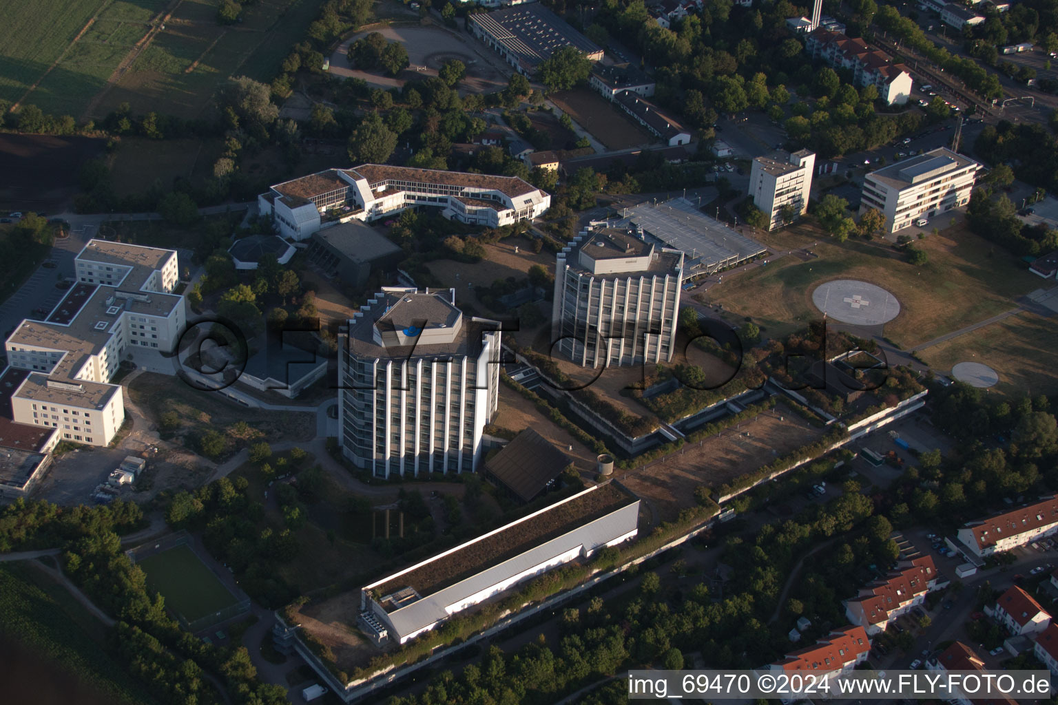 Aerial photograpy of BG Clinic in the district Oggersheim in Ludwigshafen am Rhein in the state Rhineland-Palatinate, Germany