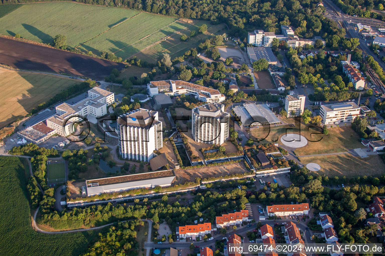 Aerial photograpy of Hospital grounds of the Clinic BG Klinik Ludwigshafen in Ludwigshafen am Rhein in the state Rhineland-Palatinate