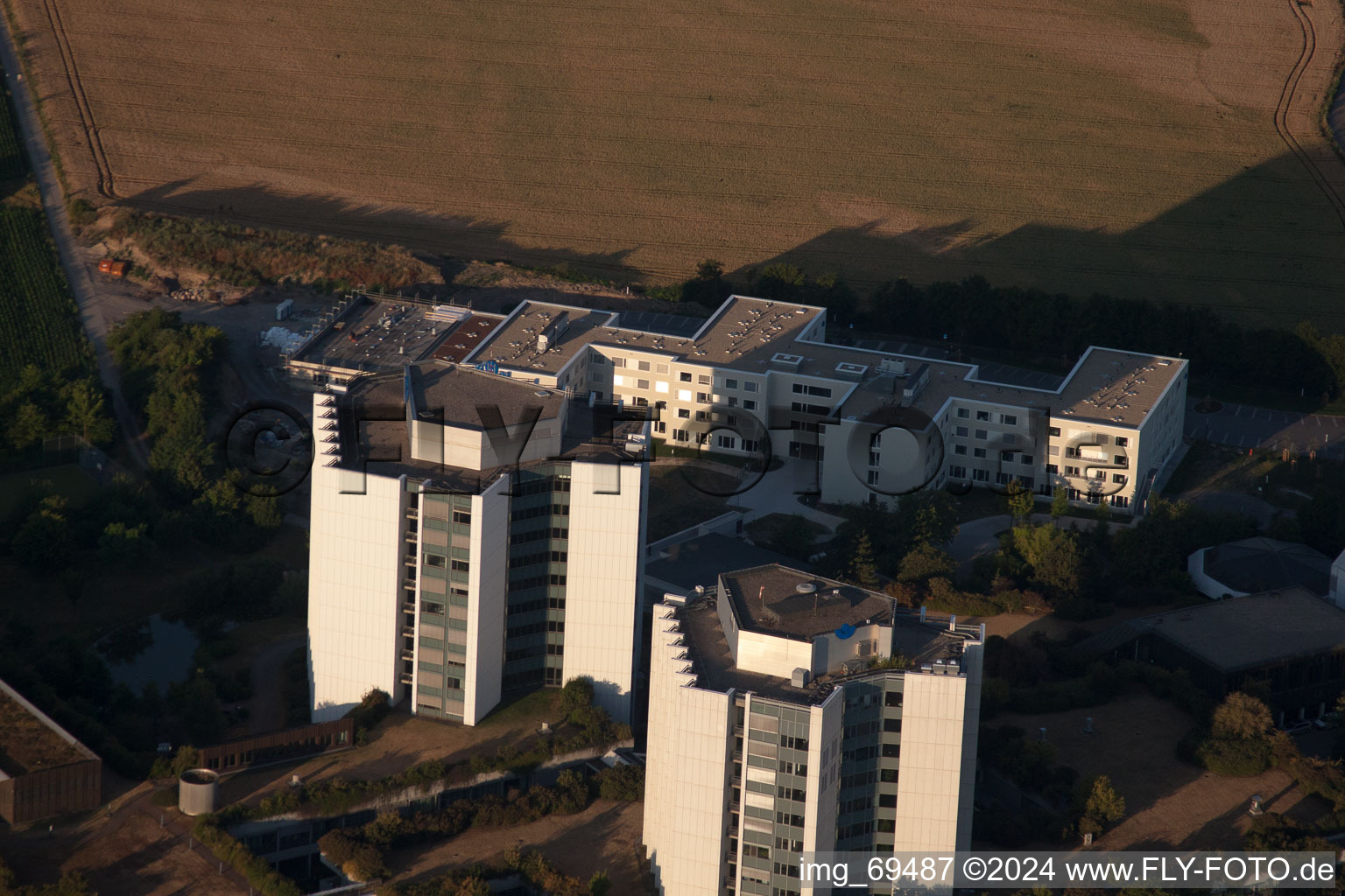 Drone image of BG Clinic in the district Oggersheim in Ludwigshafen am Rhein in the state Rhineland-Palatinate, Germany