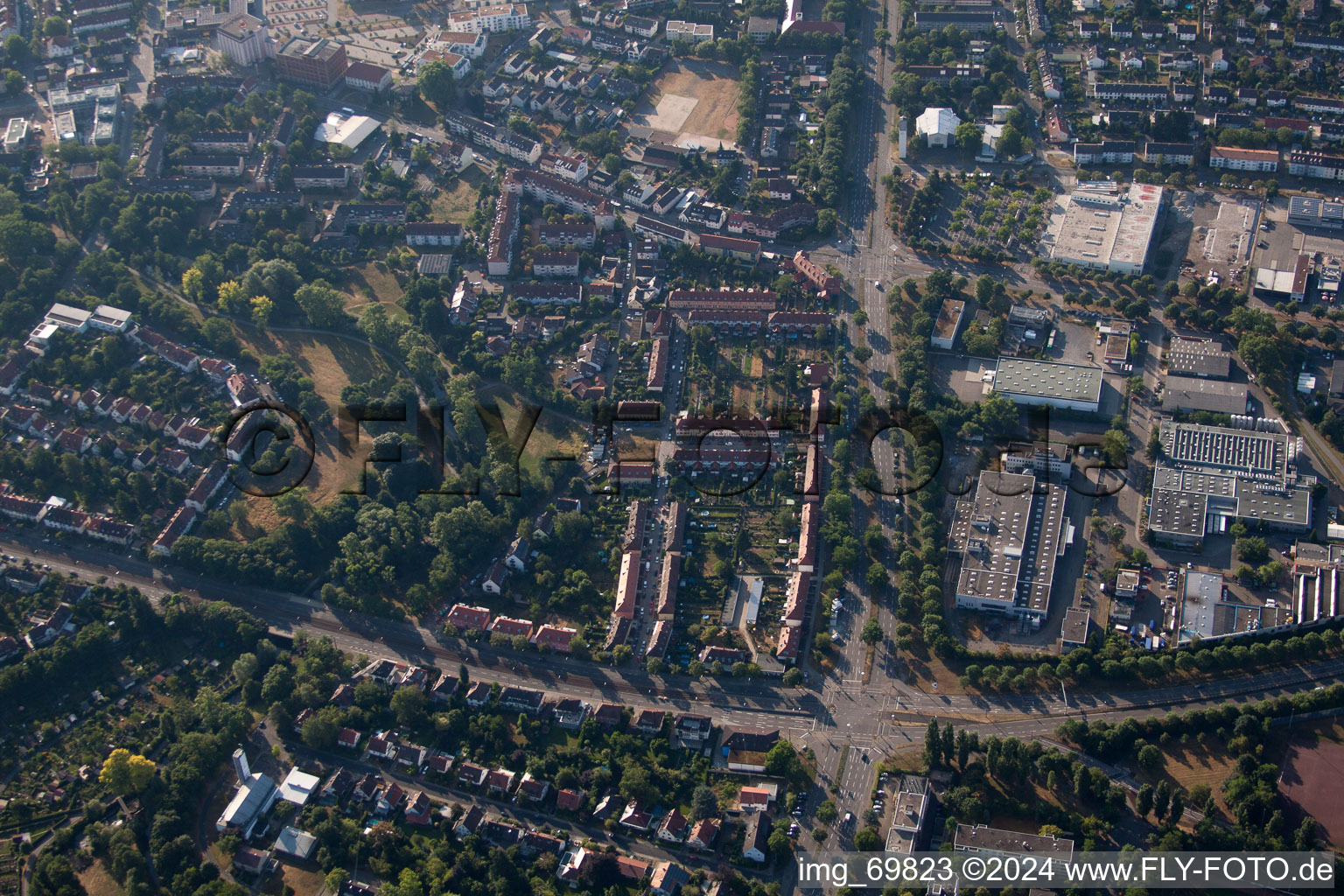 Rheinhafenstrasse, B36 in the district Daxlanden in Karlsruhe in the state Baden-Wuerttemberg, Germany