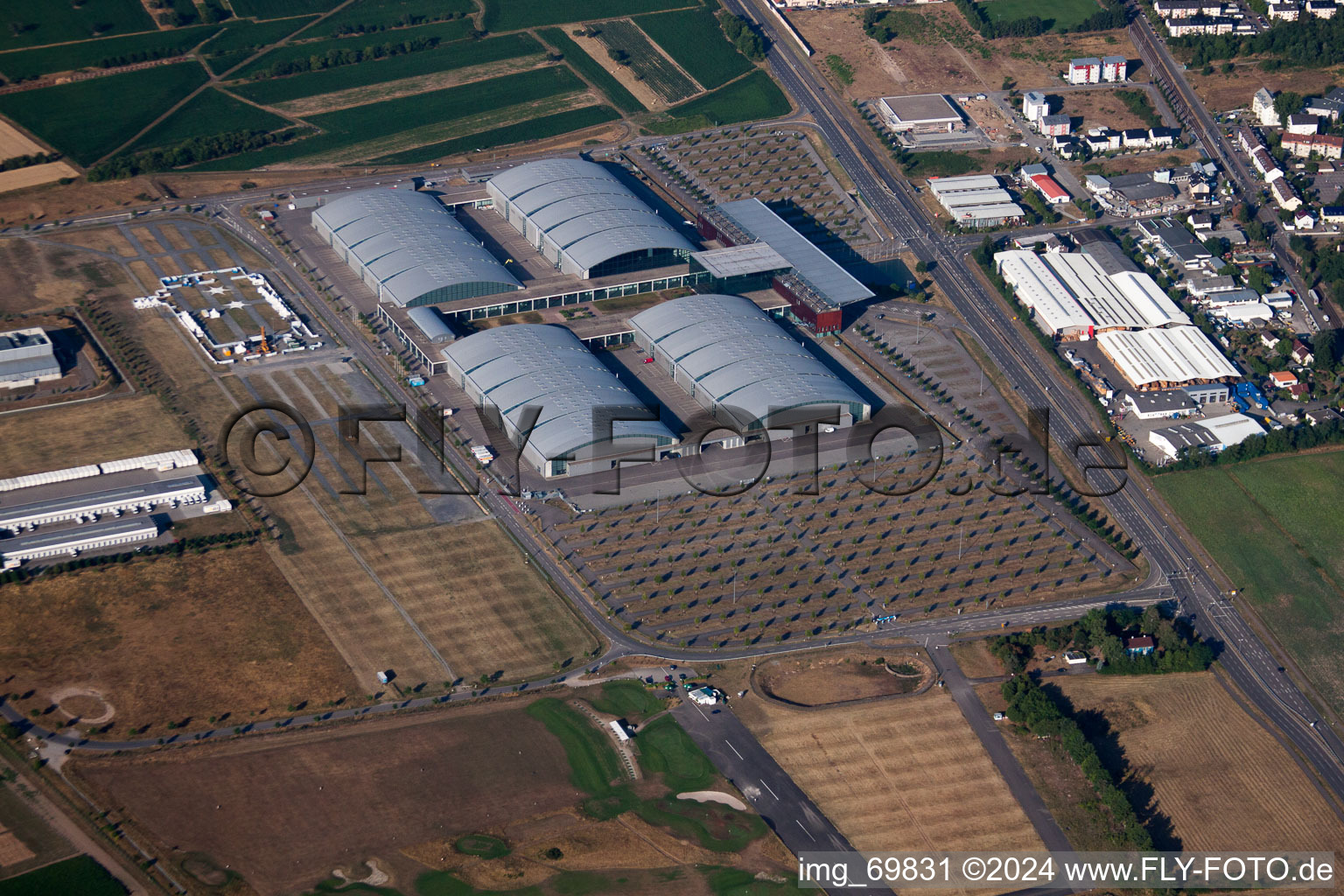 Aerial photograpy of Rheinstetten in the district Grünwinkel in Karlsruhe in the state Baden-Wuerttemberg, Germany