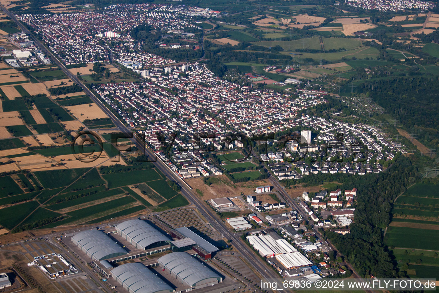 Rheinstetten in the district Grünwinkel in Karlsruhe in the state Baden-Wuerttemberg, Germany from above