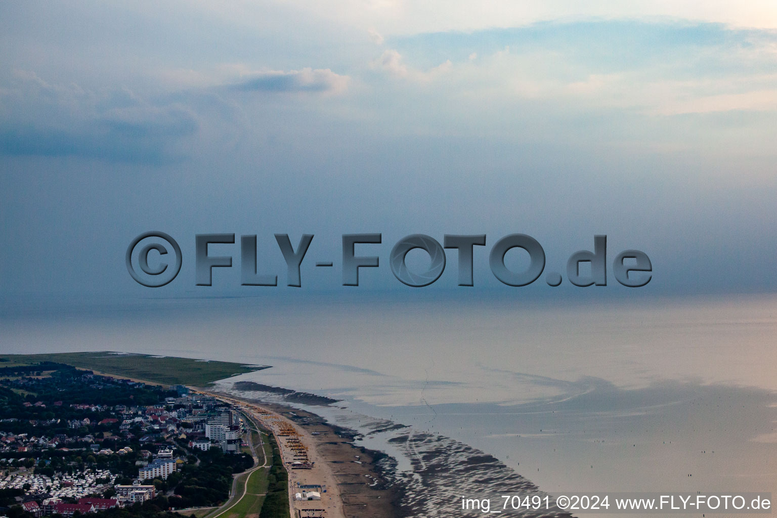 From the east in the district Duhnen in Cuxhaven in the state Lower Saxony, Germany