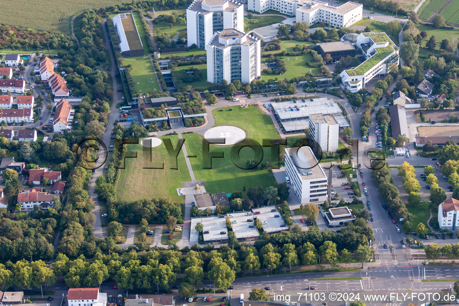 Drone image of BG Accident Clinic in the district Oggersheim in Ludwigshafen am Rhein in the state Rhineland-Palatinate, Germany