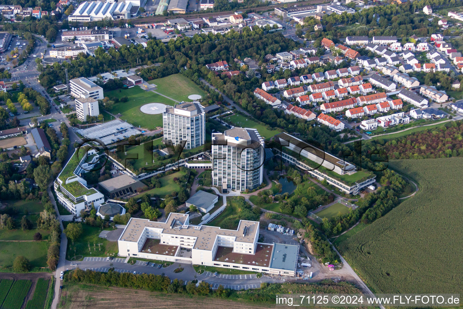 BG Accident Clinic in the district Oggersheim in Ludwigshafen am Rhein in the state Rhineland-Palatinate, Germany seen from above