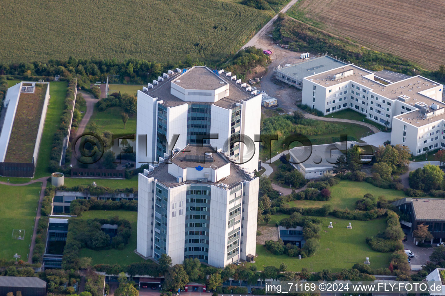 Drone image of BG Accident Clinic in the district Oggersheim in Ludwigshafen am Rhein in the state Rhineland-Palatinate, Germany