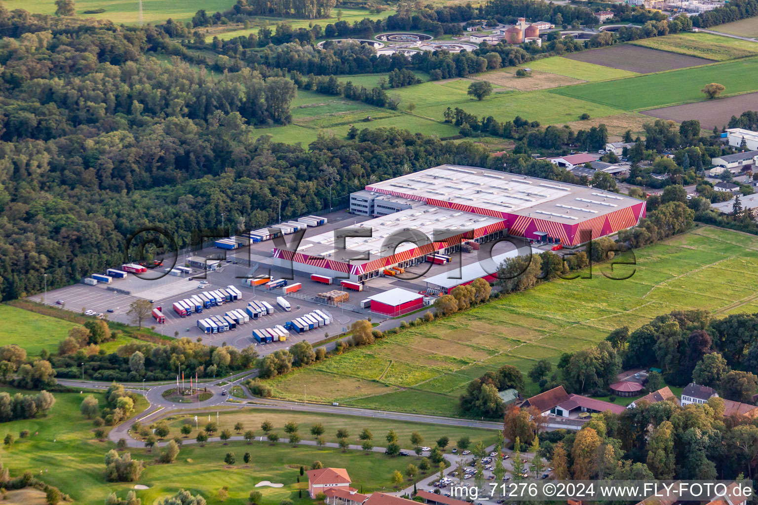 Oblique view of Building of the construction market of Hornbach Zentrale in the district Industriegebiet Bornheim in Bornheim in the state Rhineland-Palatinate