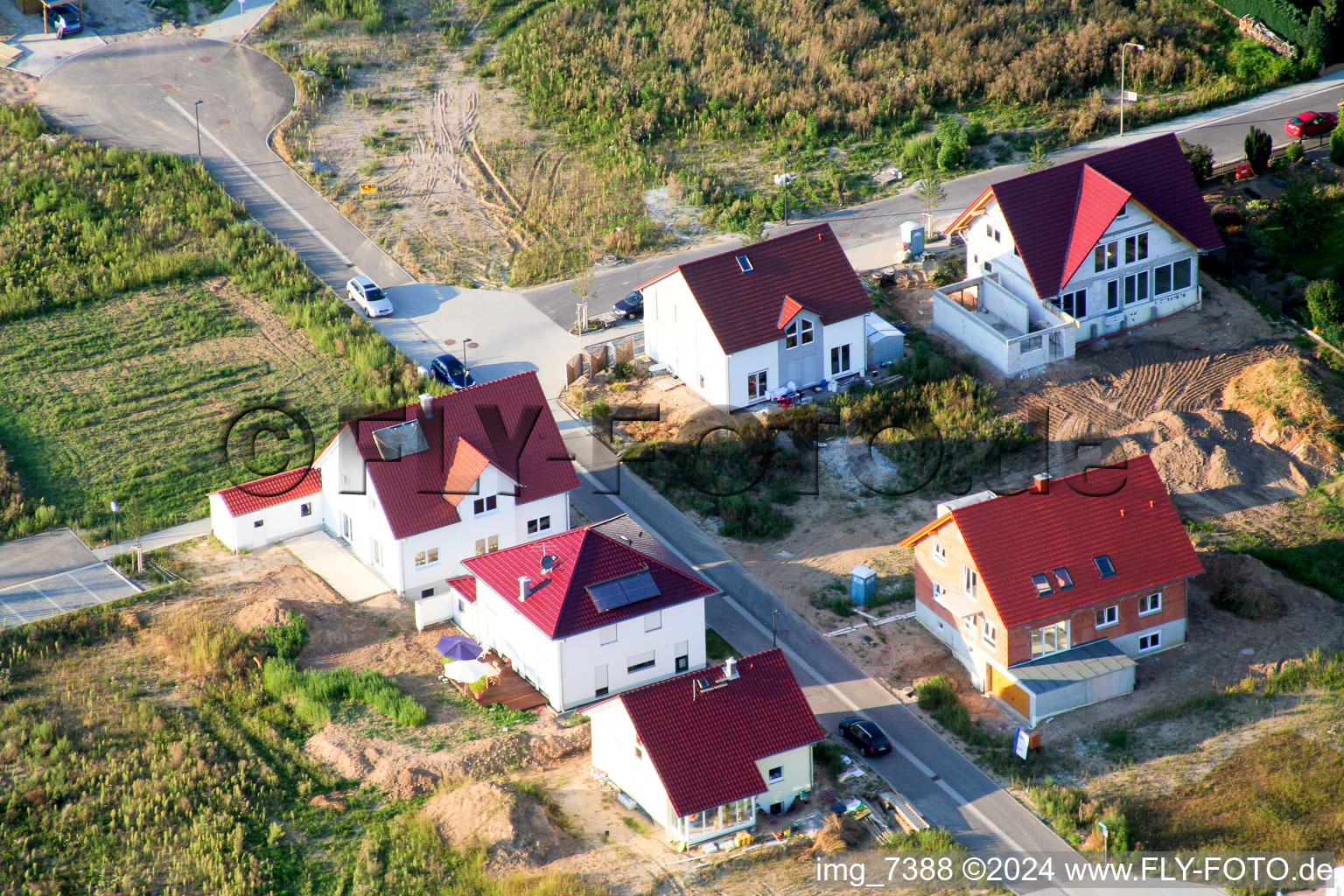 New development area Am Höhenweg in Kandel in the state Rhineland-Palatinate, Germany from a drone