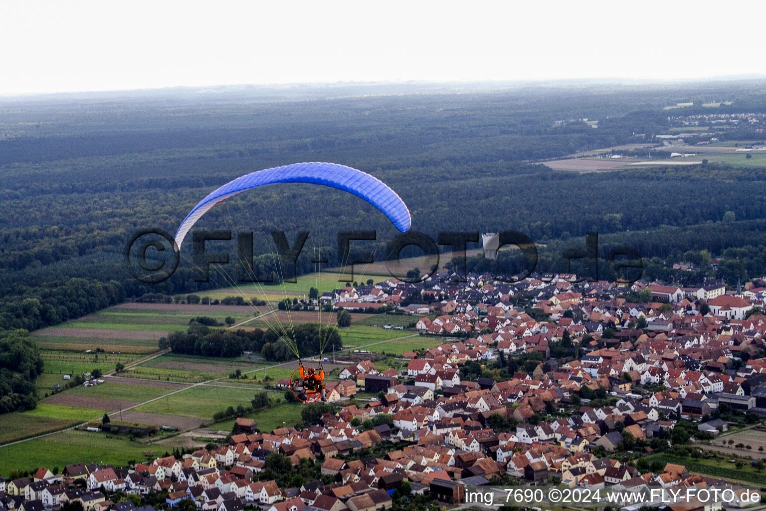 Aerial view of Between Hatzenbühl and Hayna in Hatzenbühl in the state Rhineland-Palatinate, Germany