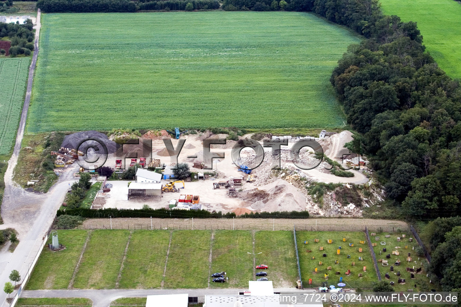 Construction waste recycling Gaudier in the district Minderslachen in Kandel in the state Rhineland-Palatinate, Germany