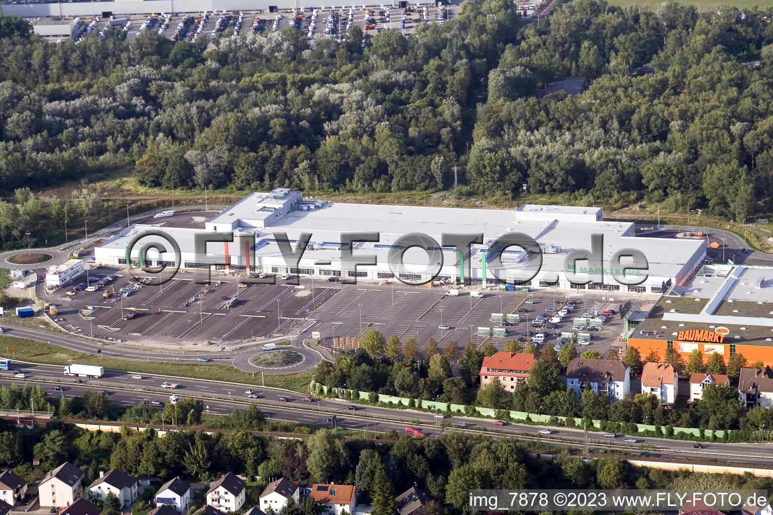 Aerial photograpy of Retail center in the district Maximiliansau in Wörth am Rhein in the state Rhineland-Palatinate, Germany