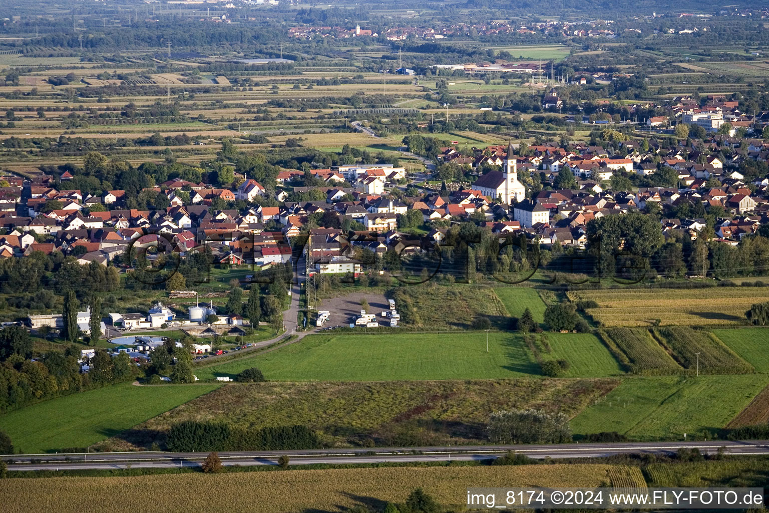 Oblique view of Town View of the streets and houses of the residential areas in the district Urloffen in Appenweier in the state Baden-Wurttemberg