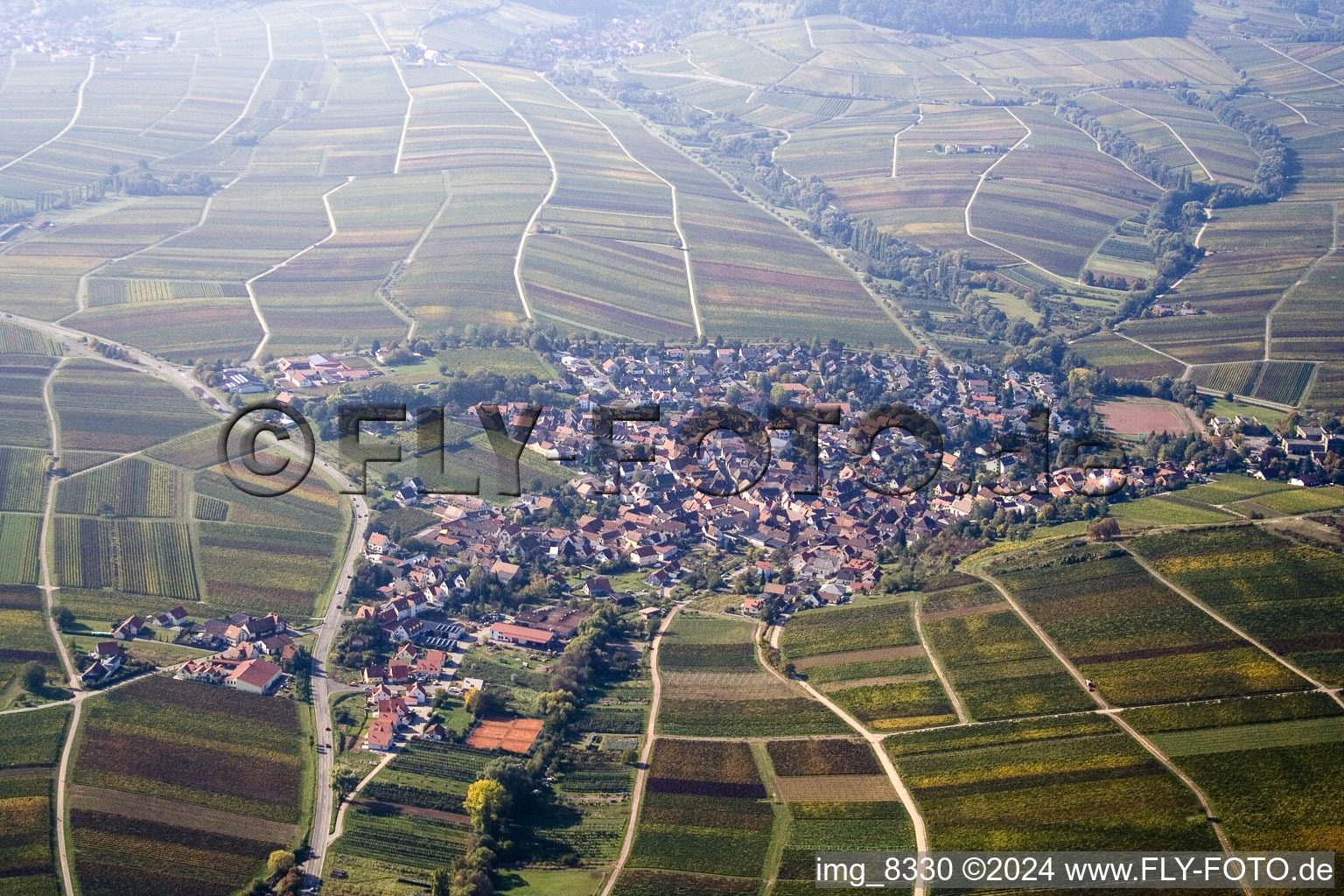 Ilbesheim bei Landau in der Pfalz in the state Rhineland-Palatinate, Germany from above