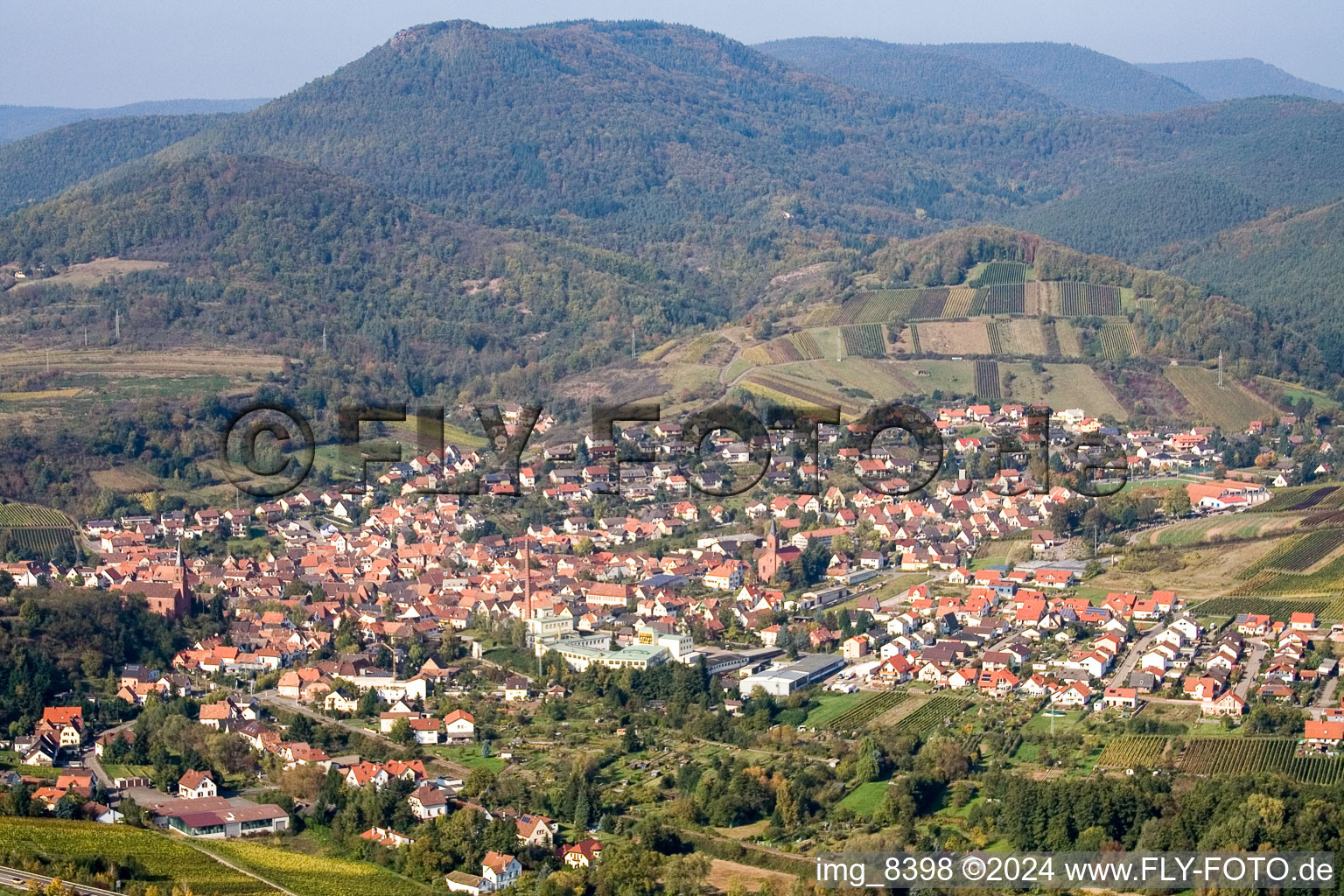 Bird's eye view of Winterly Town View of the streets and houses of the residential areas in Albersweiler in the state Rhineland-Palatinate