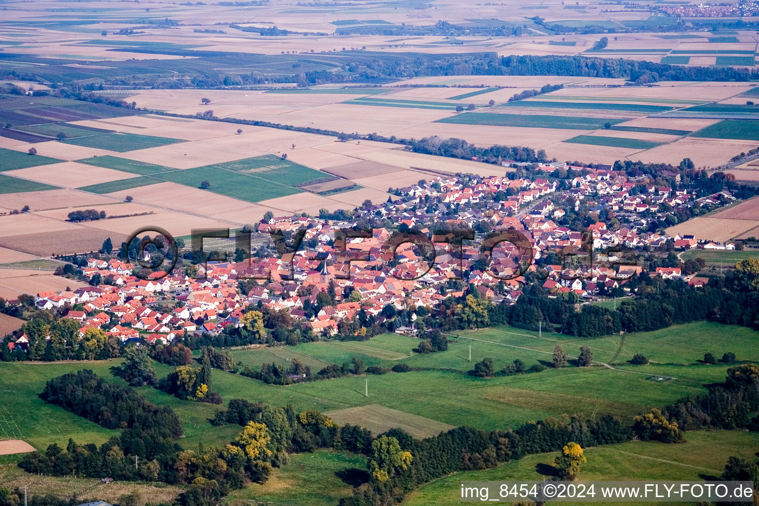 From the southwest in Rohrbach in the state Rhineland-Palatinate, Germany